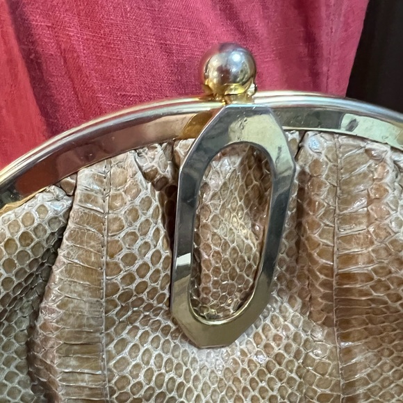 Retro Clutch Purse - Picture 3 of 13